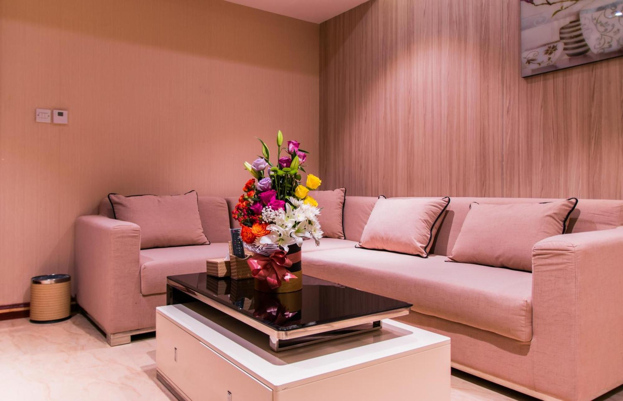 City Park Hotel Apartments Muskat Bagian luar foto