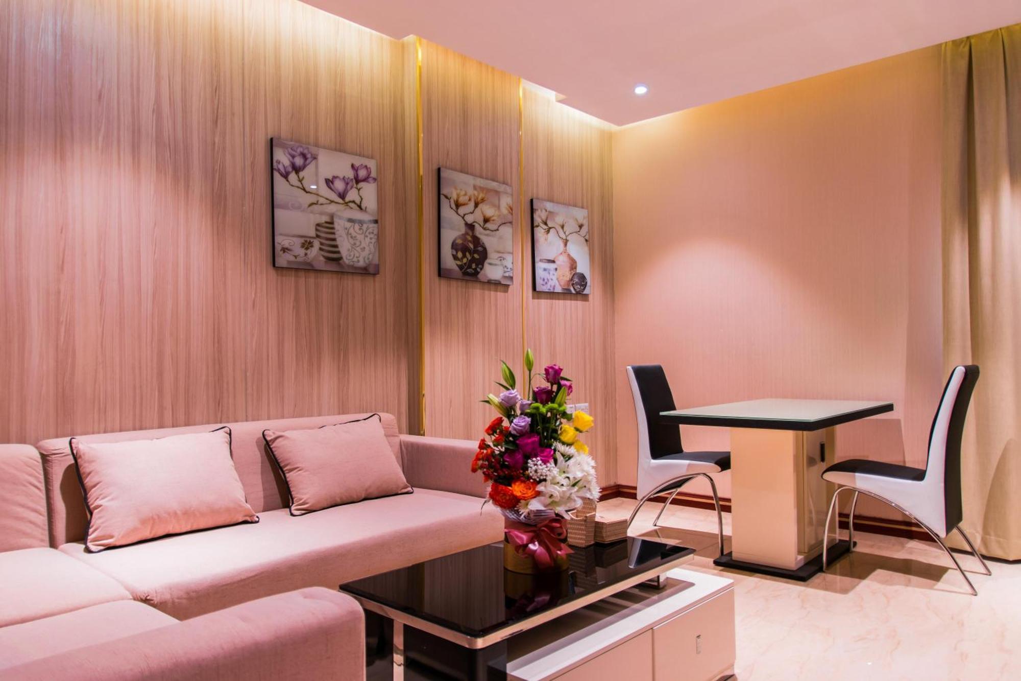 City Park Hotel Apartments Muskat Bagian luar foto