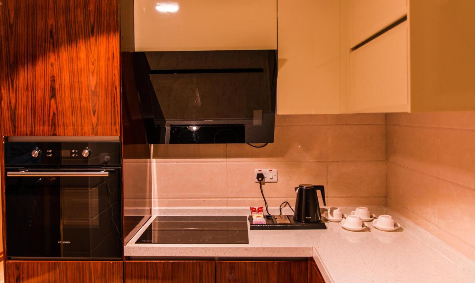 City Park Hotel Apartments Muskat Bagian luar foto
